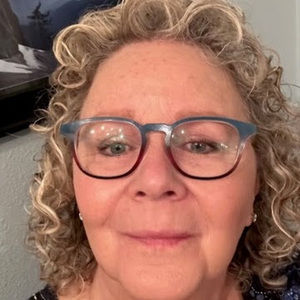 Meet your Posher, Denise